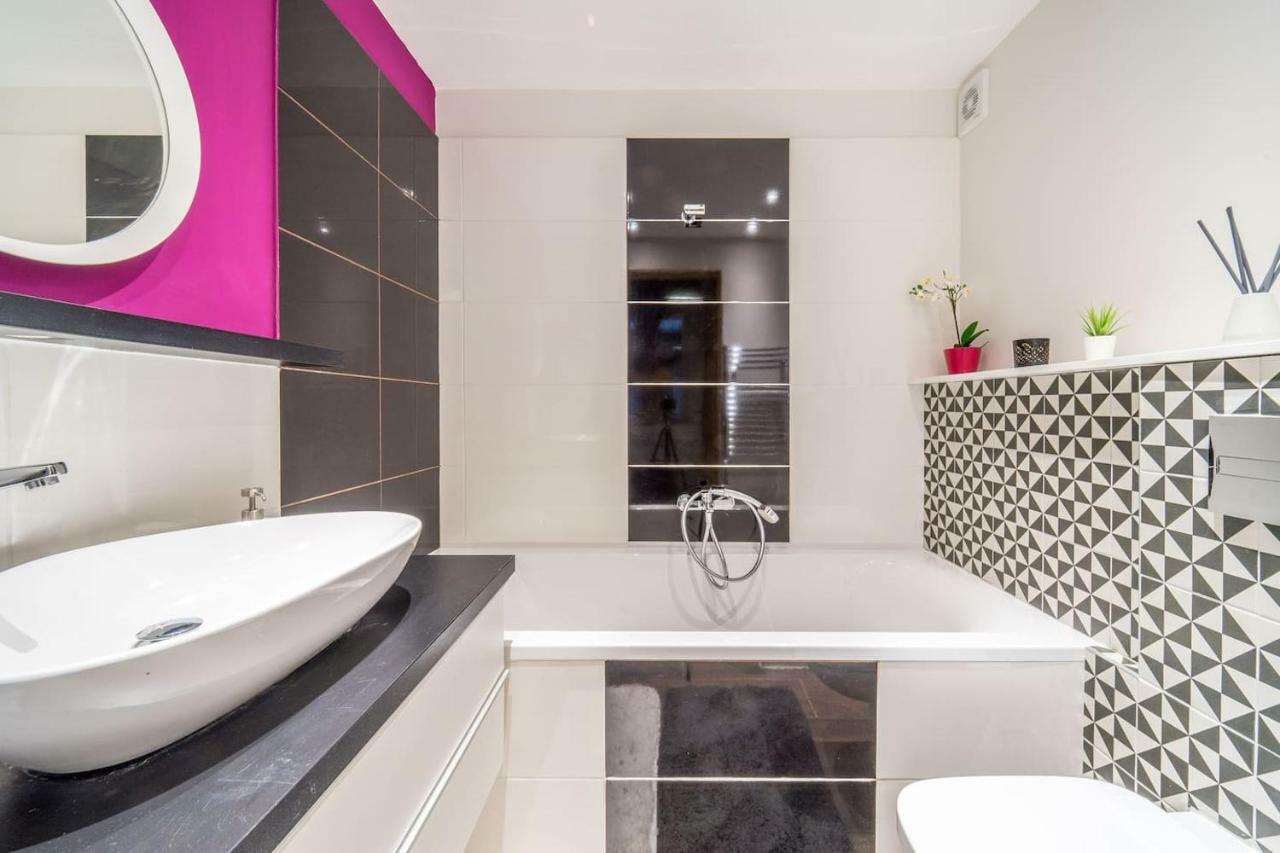 Cozy Downtown Studio Apartment Boedapest Buitenkant foto
