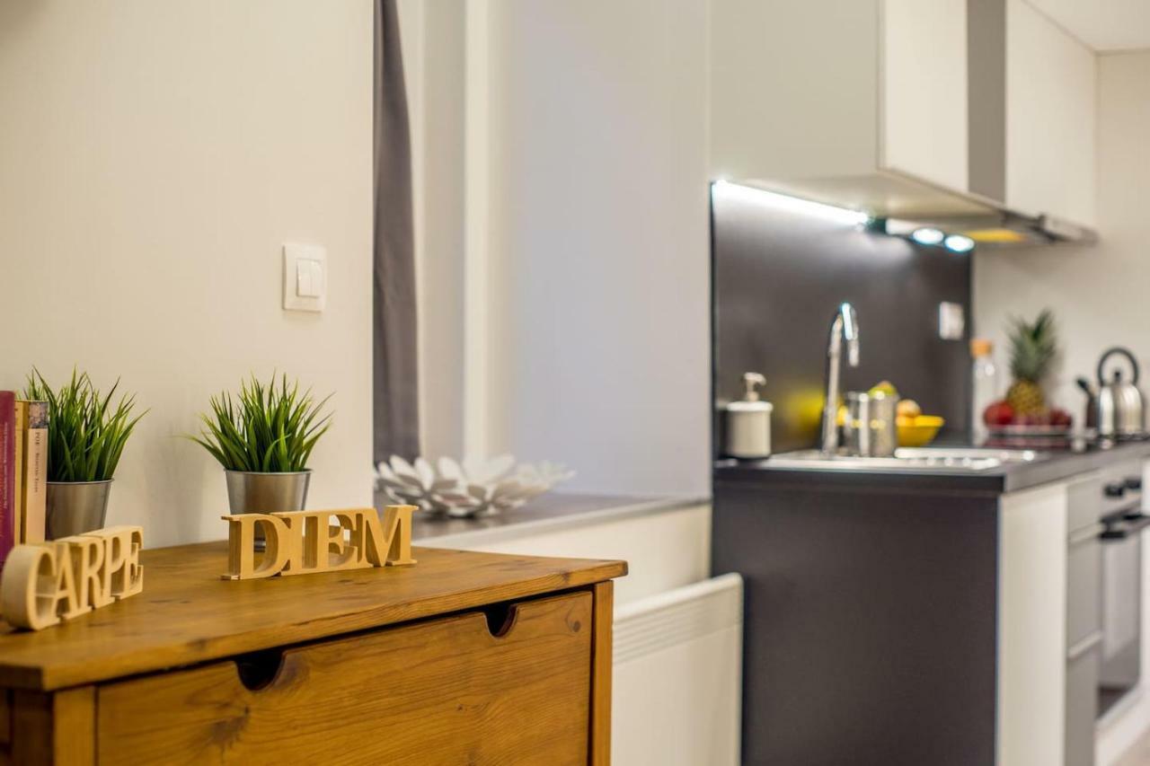 Cozy Downtown Studio Apartment Boedapest Buitenkant foto